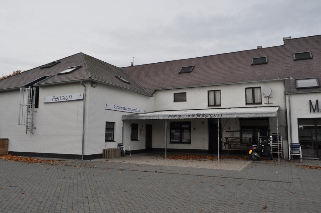 Sailcenter Limburg Albergue Kinrooi Exterior foto